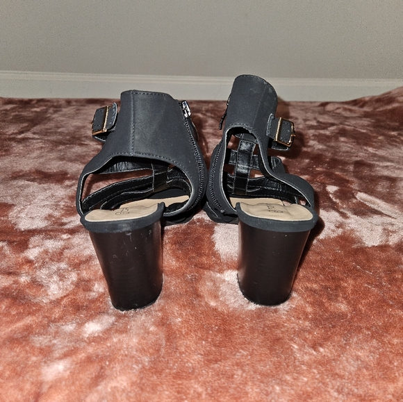 Top Moda Black Heels - Picture 7 of 12